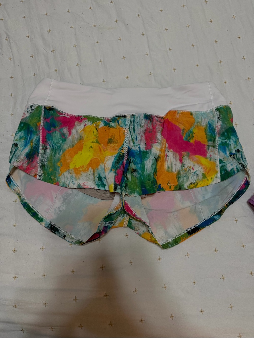 Women’s Abstract Print Active Shorts - White Waistband